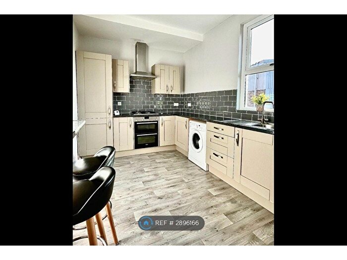 Studio To Rent In Whitehall Road, Leeds, LS12