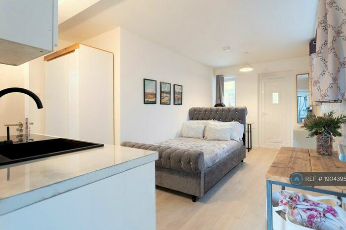 Studio To Rent In Milton Road, Cambridge, CB4