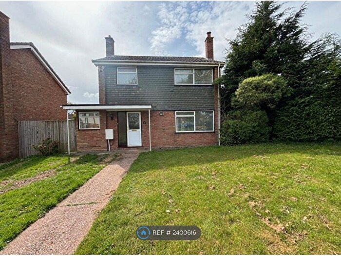 3 Bedroom Detached House To Rent In The Close, Birmingham, B17