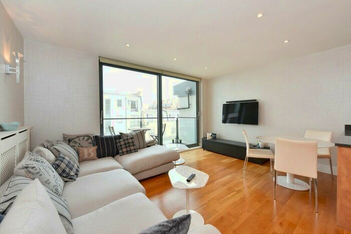 2 Bedroom Flat To Rent In Fulham Road, Chelsea, SW10