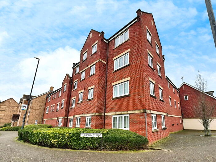 2 Bedroom Flat To Rent In Thursday Street, Swindon, SN25