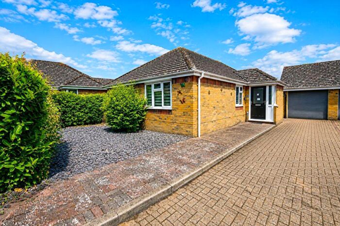 3 Bedroom Detached Bungalow For Sale In Mackenders Lane, Aylesford, ME20