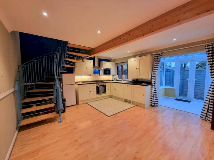 1 Bedroom Semi-Detached House To Rent In Abingdon, Oxfordshire, OX14