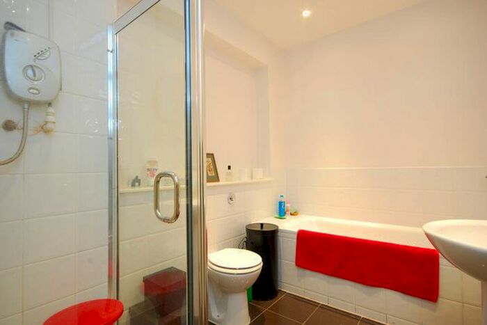 Studio To Rent In Battersea High Street, Clapham Junction, London, SW11