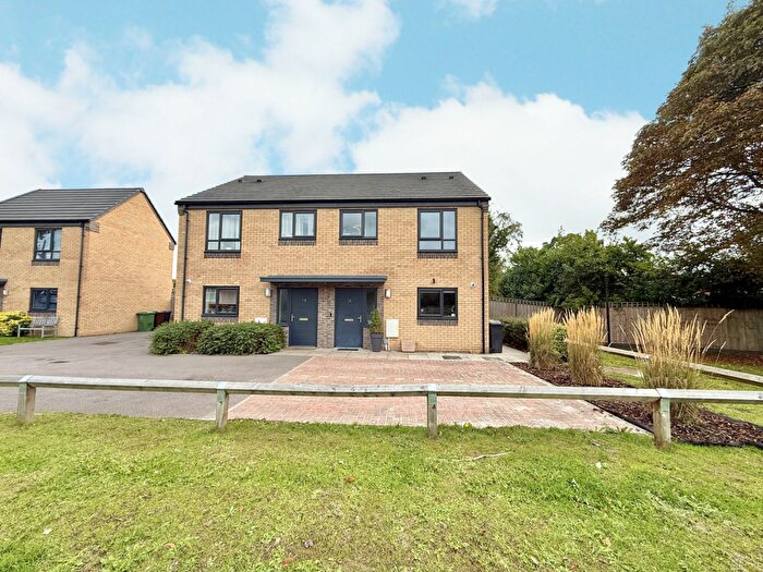 3 Bedroom Semi-Detached House For Sale In Green Acres Close, Solihull, B92