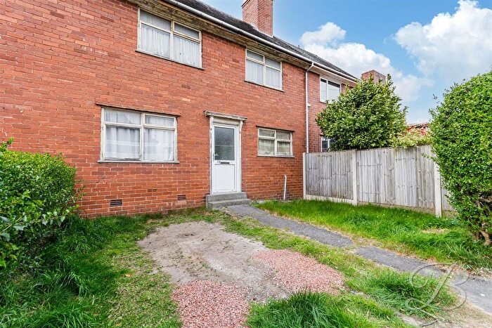 3 Bedroom Terraced House For Sale In Sixth Avenue, Edwinstowe, Mansfield, NG21