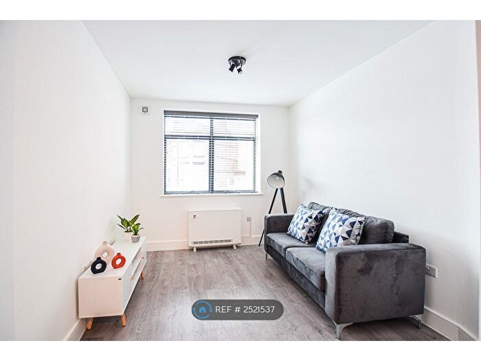 1 Bedroom Flat To Rent In Lea House, Sandbach, CW11