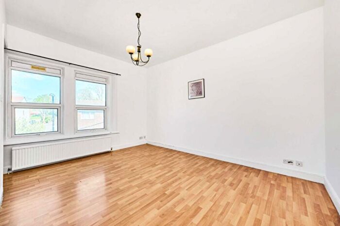 2 Bedroom Flat To Rent In Selsdon Road, Croydon, CR2