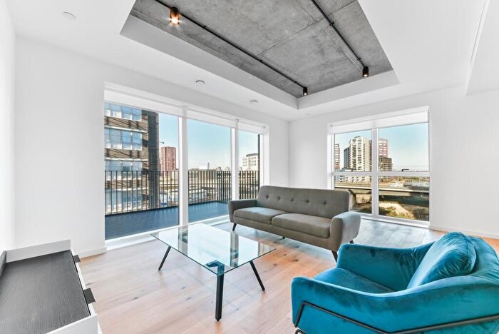 2 Bedroom Apartment To Rent In Dulke House, London City Island, London, E14