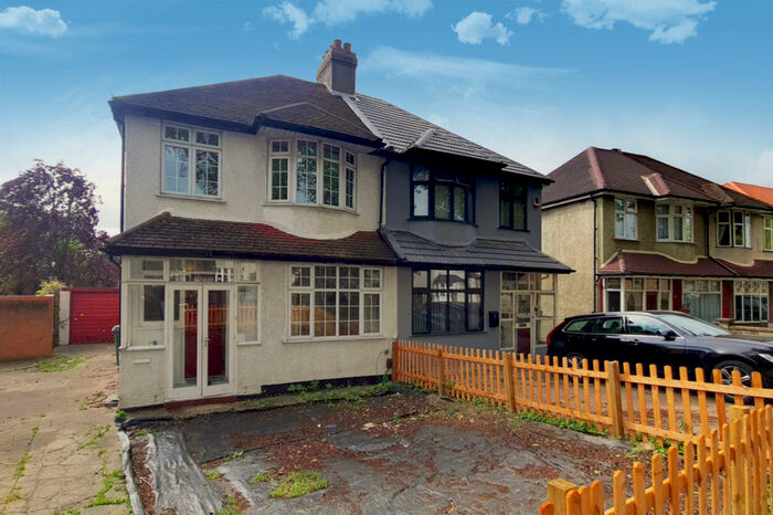 3 Bedroom Semi-Detached House To Rent In Kent House Road, BR3