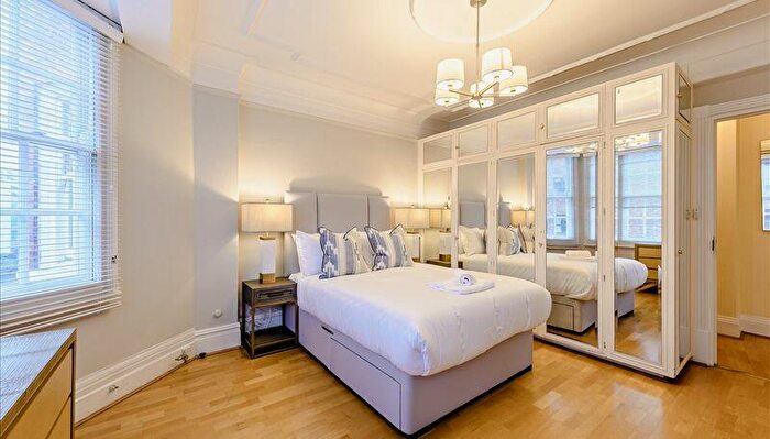 4 Bedroom Flat To Rent In Strathmore Court, Park Road, London, NW8