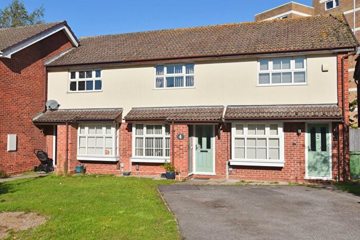 2 Bedroom Terraced House For Sale In Viner Close, Walton-On-Thames, KT12