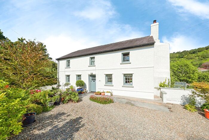 2 Bedroom Detached House For Sale In Llanfynydd, Carmarthen, Carmarthenshire, SA32