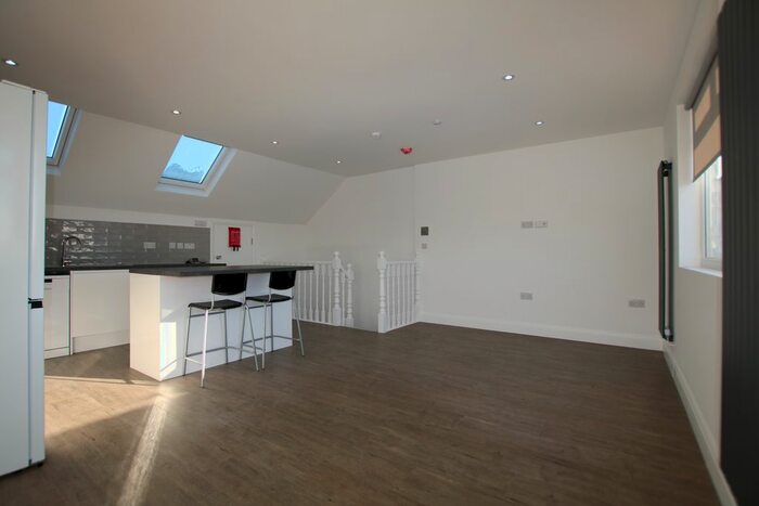 2 Bedroom Flat To Rent In Holland Road, Kensal Rise, London, NW10