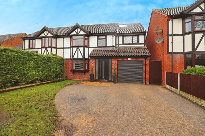 5 Bedroom Semi Detached House For Sale In Troutbeck Close, Lincoln, LN2