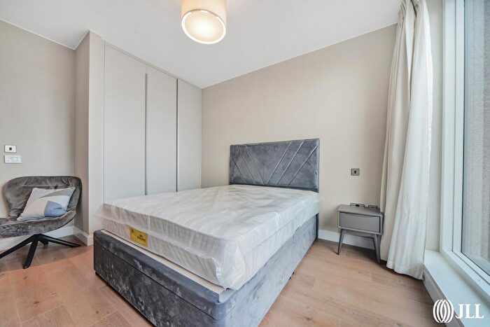 2 Bedroom Flat To Rent In Copperworks Wharf London, E15