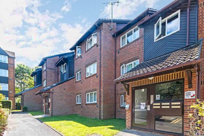 1 Bedroom Flat To Rent In Saxon Close, Surbiton, KT6