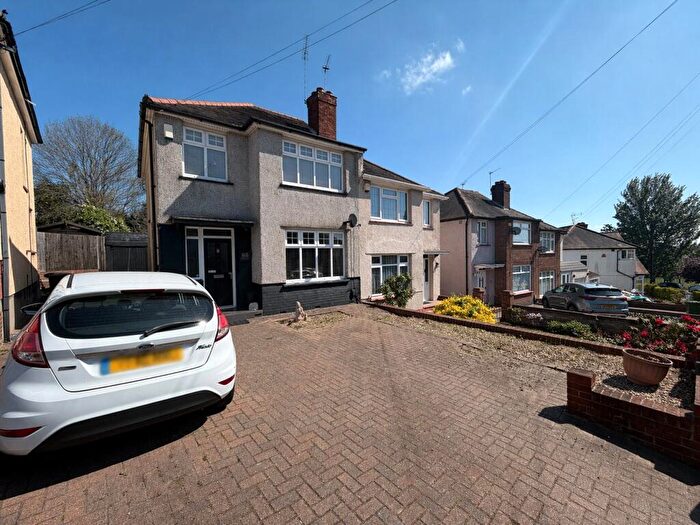 3 Bedroom Semi-Detached House For Sale In Welton Road, Plumstead, London, SE18