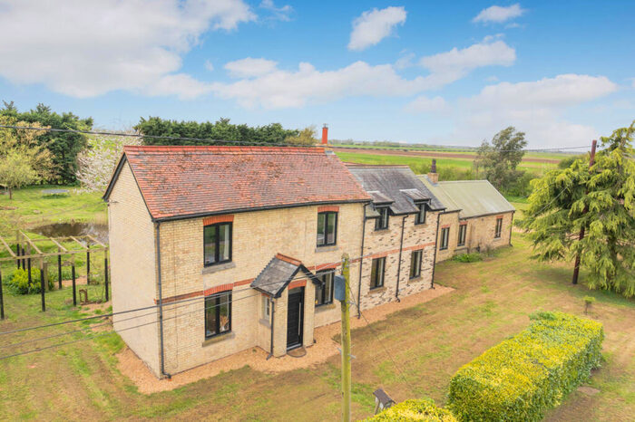 5 Bedroom Detached House For Sale In Round House Drove, Warboys, Huntingdon, Cambridgeshire, PE28