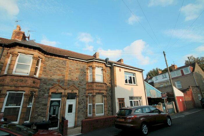 2 Bedroom Flat To Rent In Garden Flat, Richmond Road, Bristol, BS5