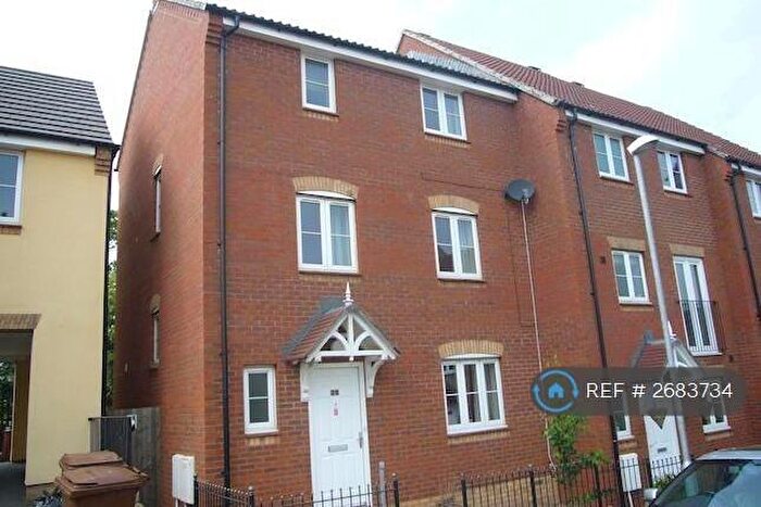 4 Bedroom Terraced House To Rent In Bishops Drive, Crediton, EX17