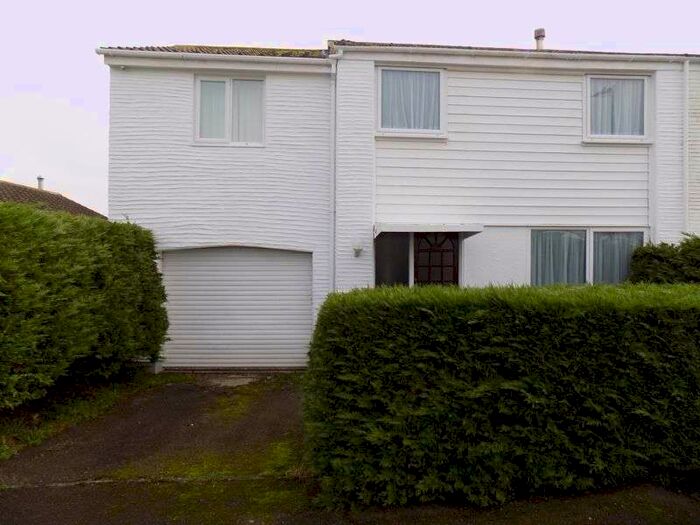 3 Bedroom Property To Rent In Carey Park, Killigarth, PL13