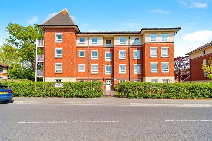 2 Bedroom Retirement Property For Sale In Hill Lane, Southampton, SO15