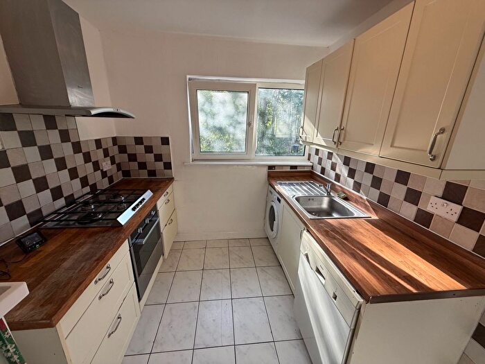 2 Bedroom Maisonette To Rent In Fairfield Drive, HA2