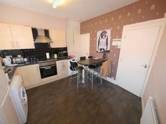 3 Bedroom Terraced House To Rent In Royal Park Road, Hyde Park, Leeds, LS6