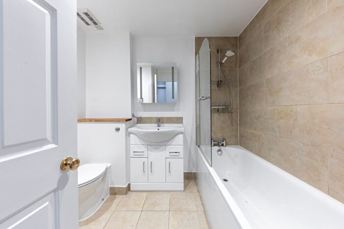 2 Bedroom Flat To Rent In Bryanston Square, London, W1H