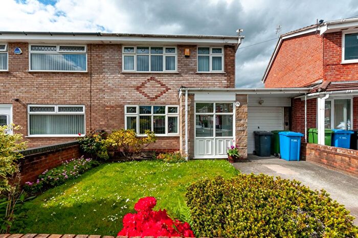 3 Bedroom Semi-Detached House For Sale In Berkshire Drive, Woolston, WA1