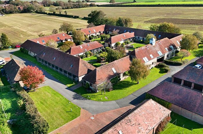 3 Bedroom Barn Conversion For Sale In Saxon Meadow, Tangmere, PO20