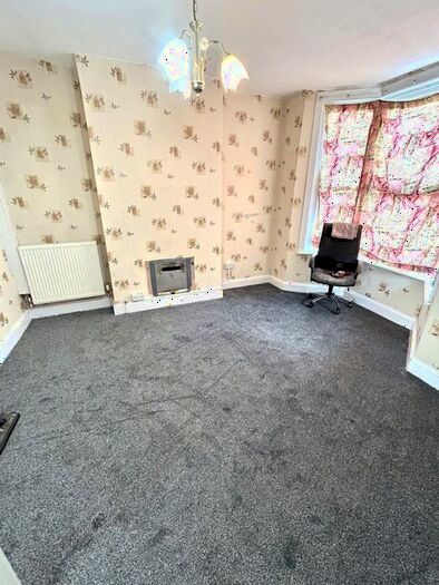 3 Bedroom End Of Terrace House To Rent In Pragel Street, London, E13