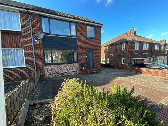 3 Bedroom Semi-Detached House To Rent In Cranbourne Drive, Church, BB5