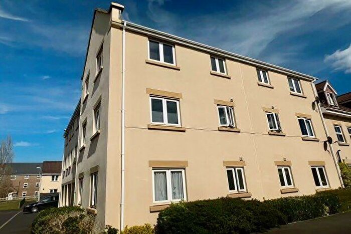 2 Bedroom Flat To Rent In Mill House Road, Taunton, TA2