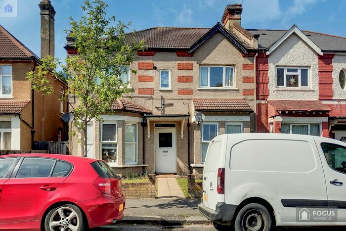 1 Bedroom Flat To Rent In Beatrice Avenue, Nurbury, SW16