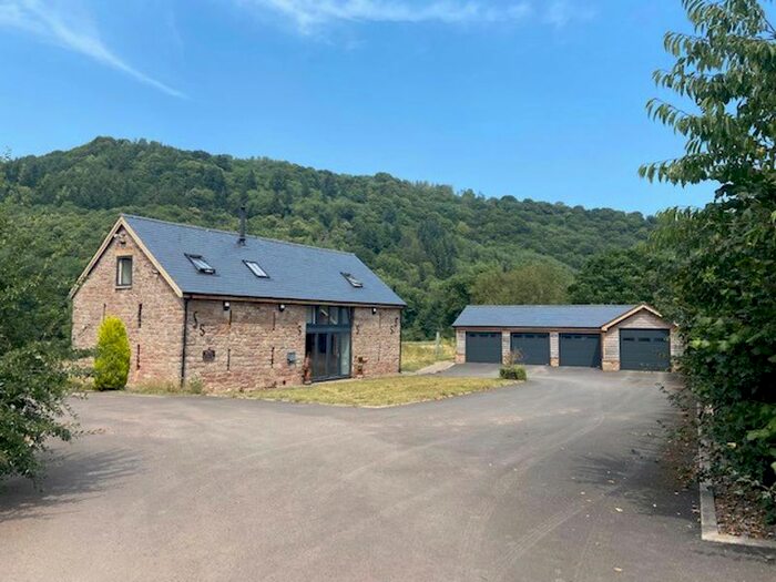 4 Bedroom Detached House For Sale In Hadnock Road, Monmouth, NP25