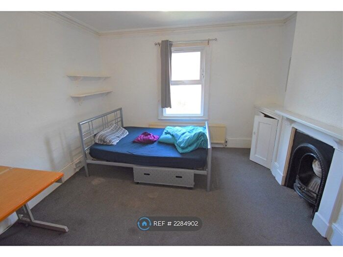 5 Bedroom Terraced House To Rent In Addington Road, Reading, RG1
