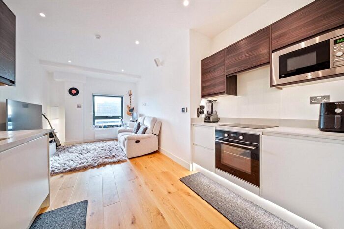 1 Bedroom Apartment To Rent In The Ring, Bracknell, Berkshire, RG12