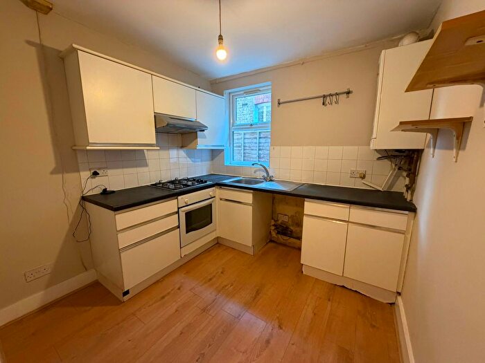 2 Bedroom Flat To Rent In Howard Road, E17
