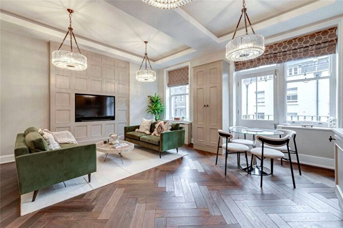 2 Bedroom Flat To Rent In Bedford Avenue, Bloomsbury, London, WC1B