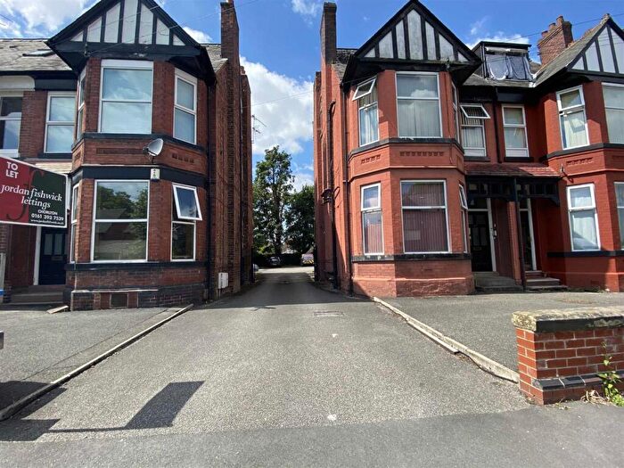 2 Bedroom Flat To Rent In Norwood Road, Stretford, Manchester, M32