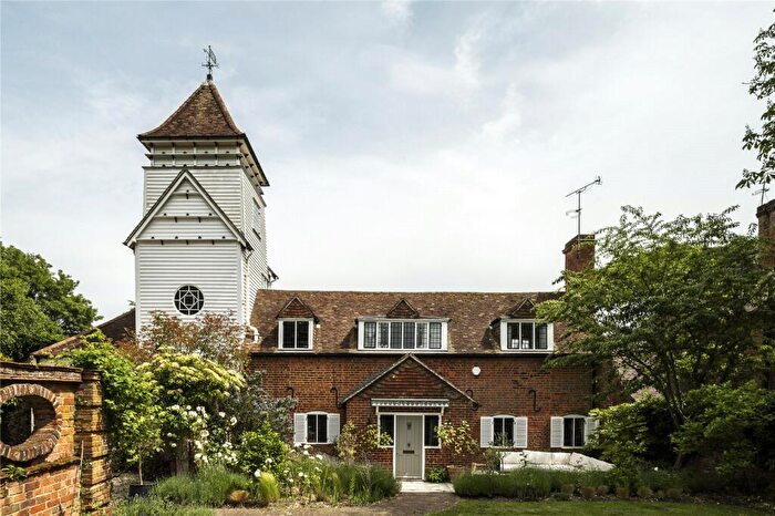 5 Bedroom Semi-Detached House For Sale In Burchetts Green Lane, Burchetts Green, Maidenhead, Berkshire, SL6