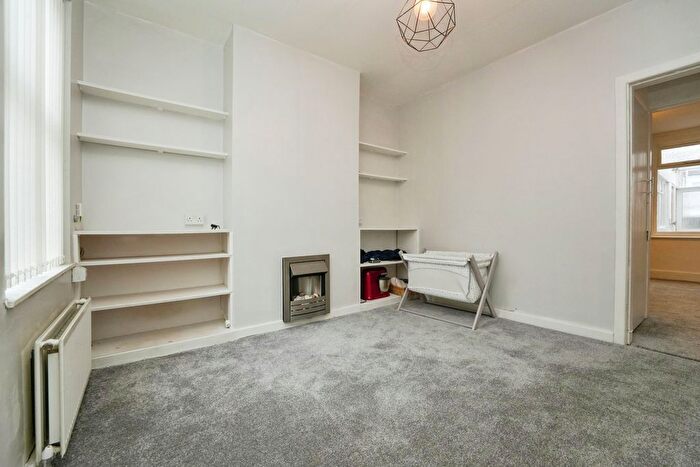 2 Bedroom Detached House For Sale In Prince Rupert Road, Worcester, Worcestershire, WR5