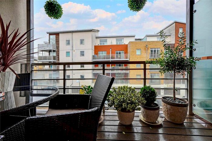 2 Bedroom Flat To Rent In Kingfisher Meadow, Maidstone, Kent, ME16