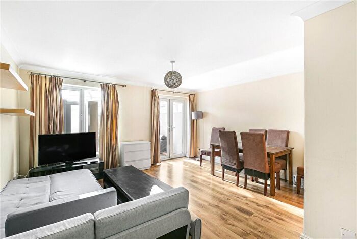 4 Bedroom Terraced House To Rent In Wynter Street, London, SW11