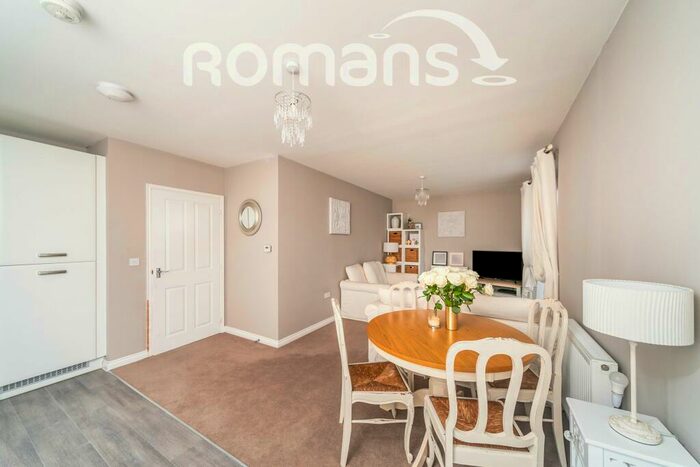 2 Bedroom Apartment To Rent In Coley Avenue, Reading, RG1