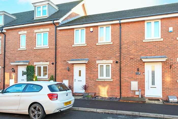 3 Bedroom Terraced House For Sale In Norris Road, Paxcroft Mead, BA14