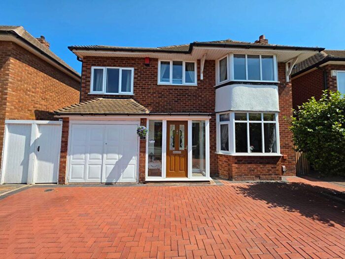 4 Bedroom Detached House For Sale In Marchmount Road, Sutton Coldfield, B72