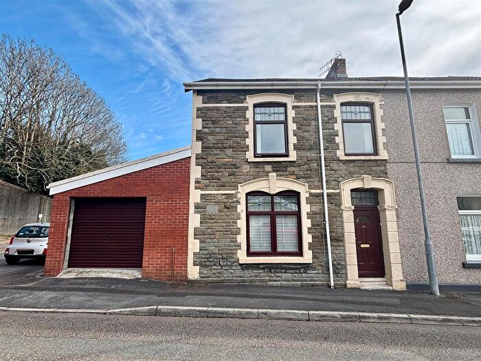 3 Bedroom End Terrace House For Sale In James Street, Llanelli, SA15